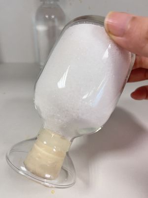 Floculante químico catiónico de la poliacrilamida CPAM usado en la industria de las aguas residuales de la fabricación de papel