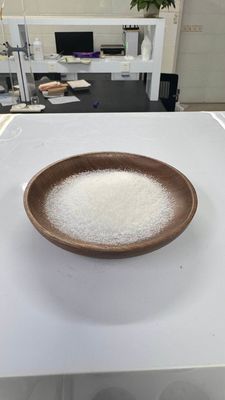Gránulos de color blanco a amarillo débil PAM Unidad residual de polímero de tratamiento de agua 0,05% Min garantizado